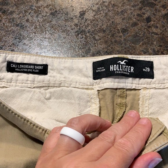 Hollister longboard style short flat front - Picture 3 of 3